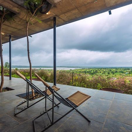 Saffronstays Zen, Igatpuri - Lake-View Villa With Indoor And Outdoor Games Экстерьер фото